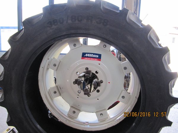 Montage MITAS Reifen